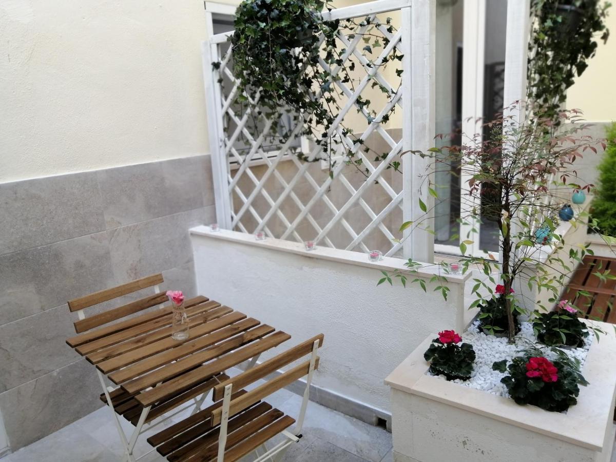 Dimora Fantasia Charme B&B Бари Экстерьер фото